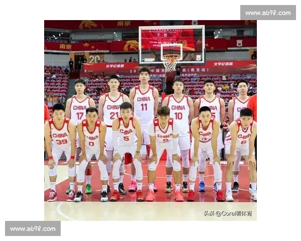 老将压阵 VS 新星突围：男篮亚洲杯高诗岩雷蒙谁能扛起外线大旗？