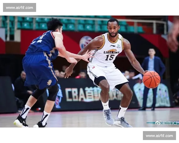 粤辽疆引援风云:崔永熙伤缺待复 弗格高薪梦碎 新疆追 2 米 18 高塔